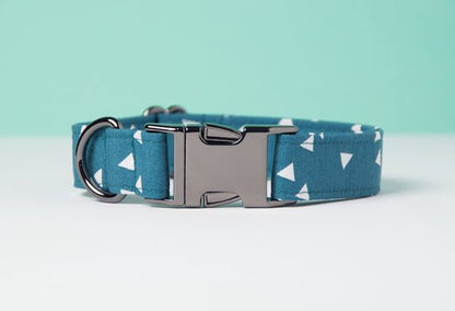 Awesome Paws Hondenhalsband - Triangle Patroon Blauw Teal